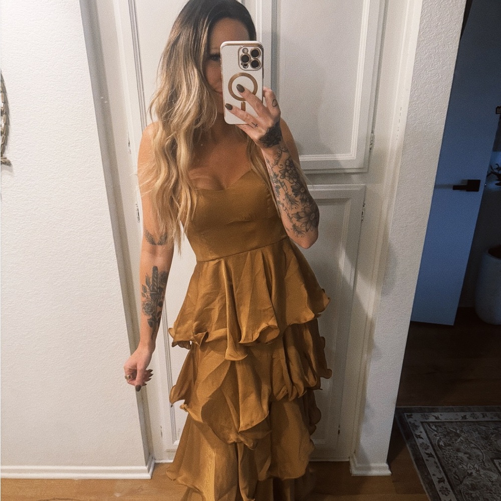 12th Tribe Selene Gold Ruffle Maxi Dress Size SS - Picture 4 of 4